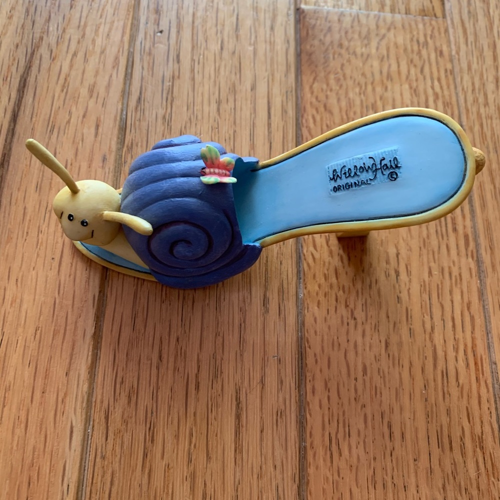 Willow Hall Shoo Shoo Figurine Slither Slither